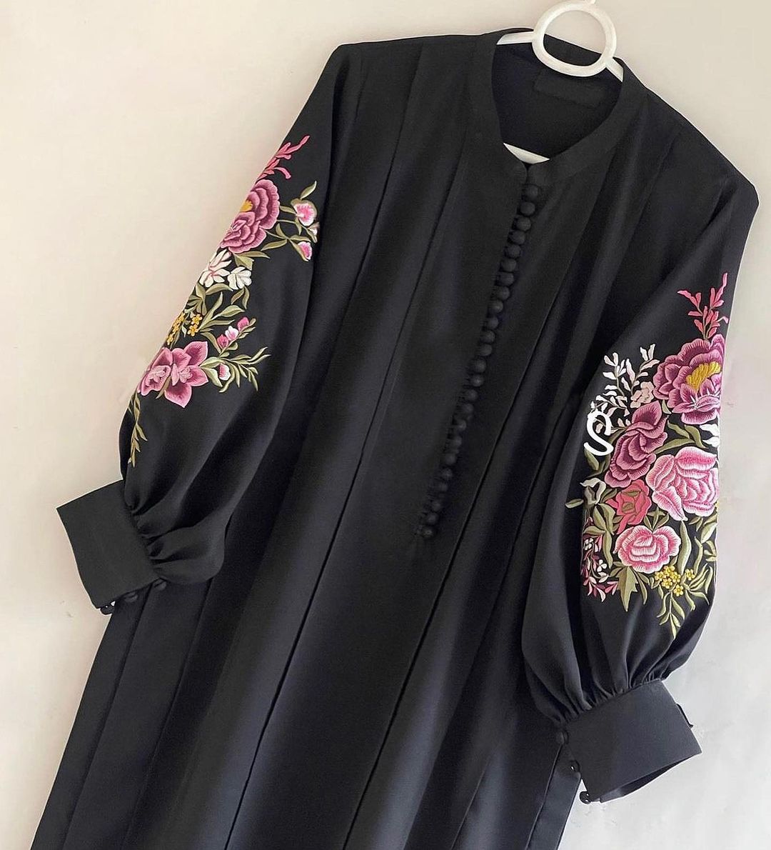 Hoor Embroidered on Arm